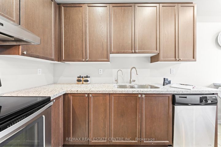 Photo 23 at 62 Sussexvale Drive, Wellington, Brampton