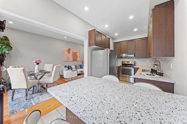 Photo 24 at 62 Sussexvale Drive, Wellington, Brampton