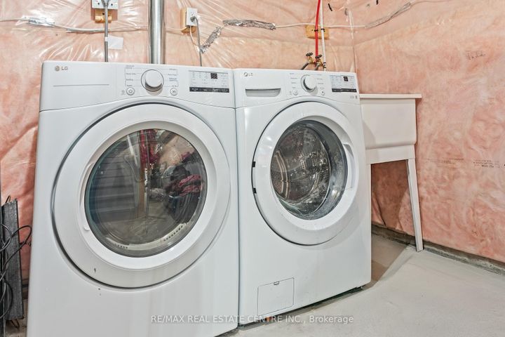 Photo 40 at 62 Sussexvale Drive, Wellington, Brampton