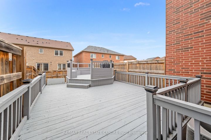 Photo 42 at 62 Sussexvale Drive, Wellington, Brampton