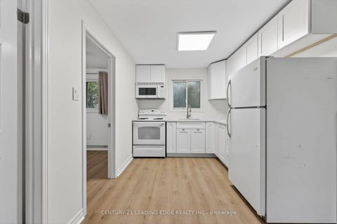 Photo 8 at 2073 Kate Avenue, Alcona, Innisfil