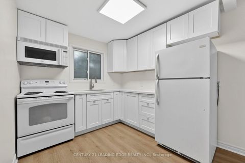 Photo 9 at 2073 Kate Avenue, Alcona, Innisfil