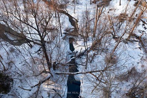 Photo 4 at 9 Royal Pines Court, Bowmanville, Clarington