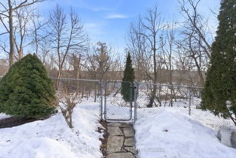 Photo 8 at 9 Royal Pines Court, Bowmanville, Clarington