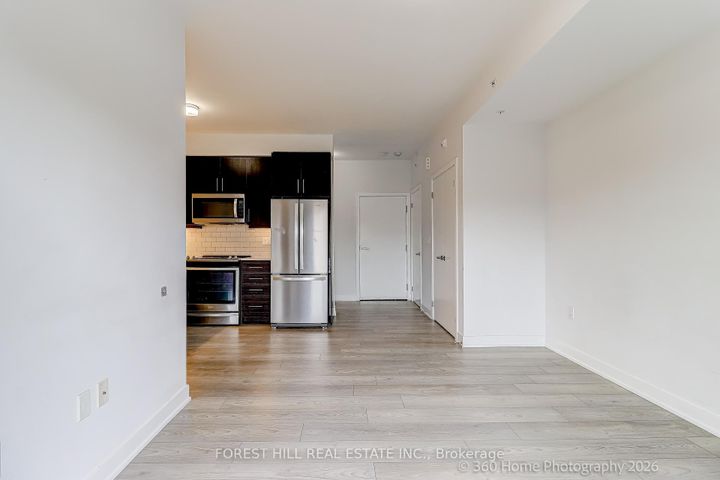 Photo 3 at 12 - 3472 Widdicombe Way, Erin Mills, Mississauga