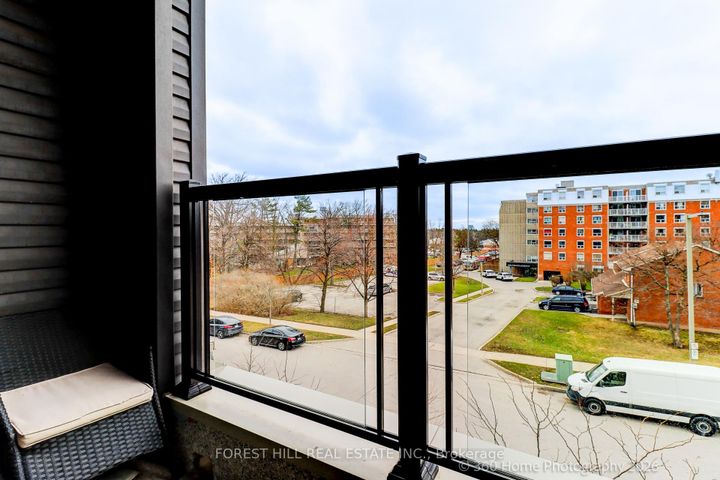 Photo 7 at 12 - 3472 Widdicombe Way, Erin Mills, Mississauga