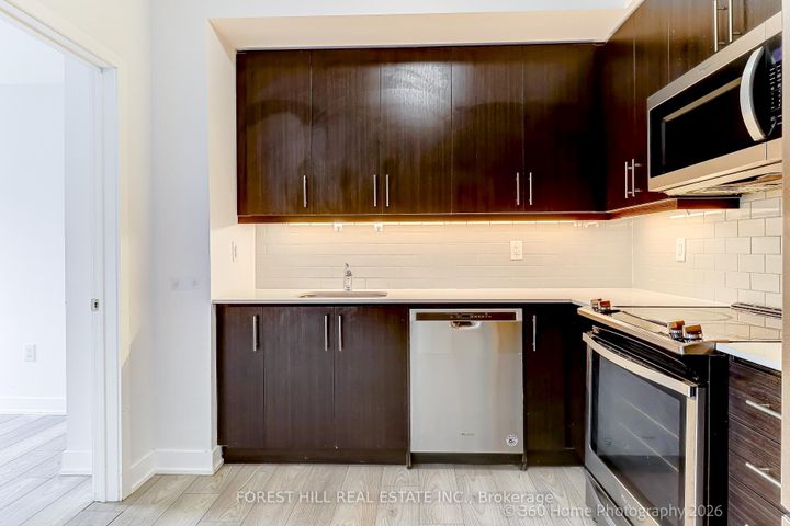 Photo 8 at 12 - 3472 Widdicombe Way, Erin Mills, Mississauga