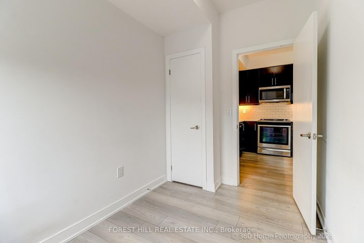 Photo 11 at 12 - 3472 Widdicombe Way, Erin Mills, Mississauga