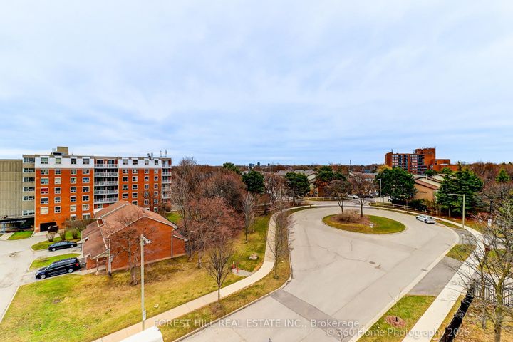 Photo 22 at 12 - 3472 Widdicombe Way, Erin Mills, Mississauga