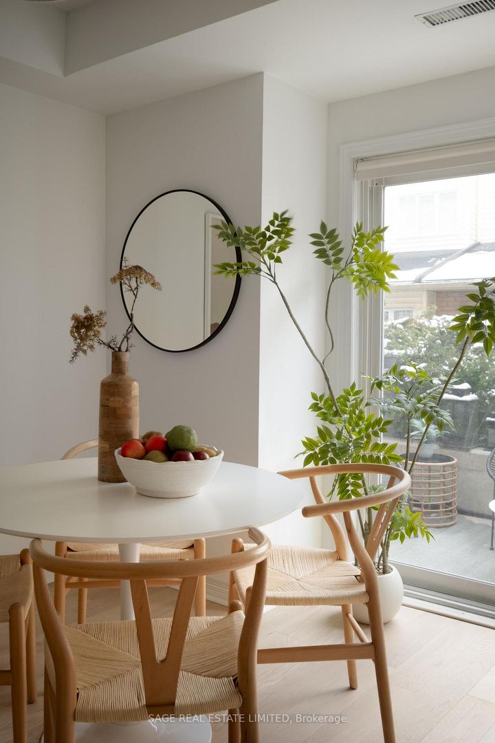 Photo 10 at 119 - 208 Niagara Street, Niagara, Toronto