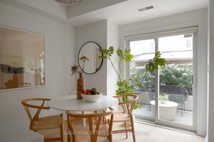 Photo 11 at 119 - 208 Niagara Street, Niagara, Toronto