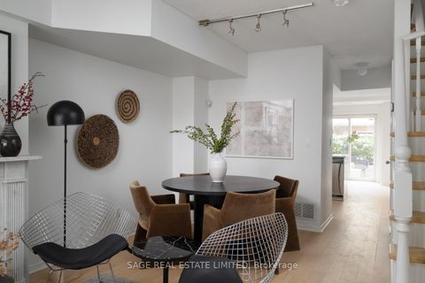 Photo 5 at 119 - 208 Niagara Street, Niagara, Toronto