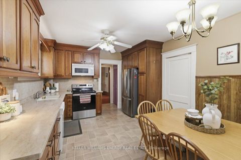 Photo 9 at 482 Simcoe Street N, O'Neill, Oshawa