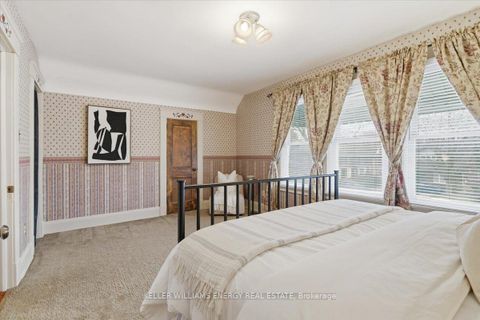 Photo 12 at 482 Simcoe Street N, O'Neill, Oshawa