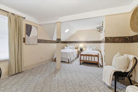 Photo 14 at 482 Simcoe Street N, O'Neill, Oshawa