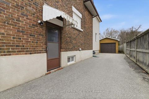 Photo 21 at 482 Simcoe Street N, O'Neill, Oshawa