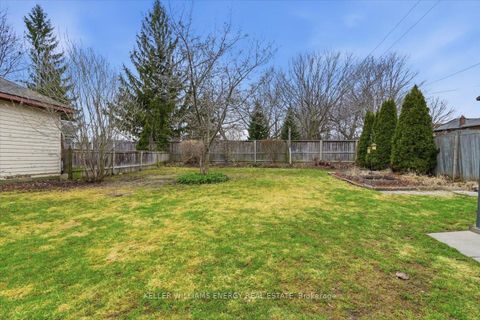 Photo 22 at 482 Simcoe Street N, O'Neill, Oshawa