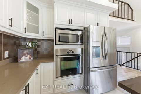 Photo 6 at 32 Victoria Boulevard, Mount Dennis, Toronto