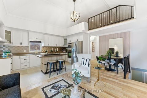 Photo 10 at 32 Victoria Boulevard, Mount Dennis, Toronto