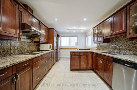Photo 11 at 18 Doverwood Court, Newtonbrook East, Toronto