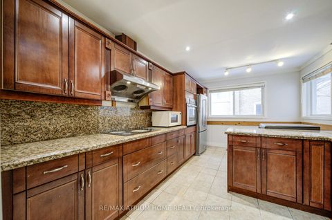 Photo 13 at 18 Doverwood Court, Newtonbrook East, Toronto