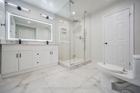 Photo 17 at 18 Doverwood Court, Newtonbrook East, Toronto