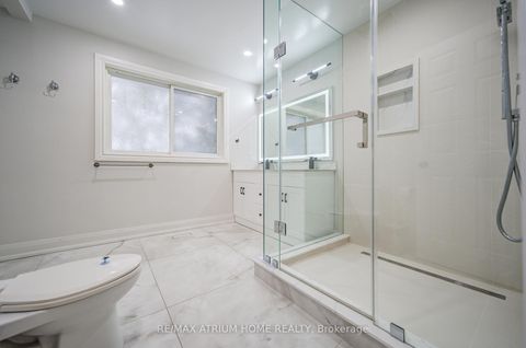 Photo 18 at 18 Doverwood Court, Newtonbrook East, Toronto