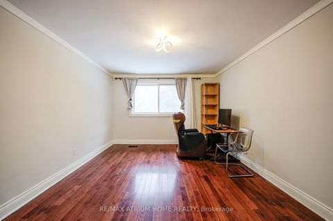 Photo 19 at 18 Doverwood Court, Newtonbrook East, Toronto