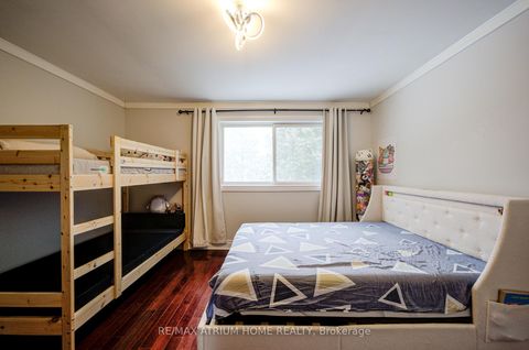 Photo 26 at 18 Doverwood Court, Newtonbrook East, Toronto