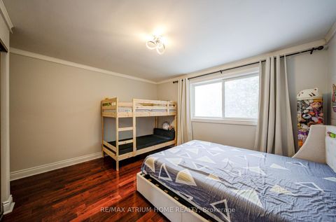 Photo 27 at 18 Doverwood Court, Newtonbrook East, Toronto