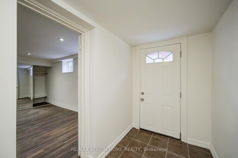 Photo 31 at 18 Doverwood Court, Newtonbrook East, Toronto