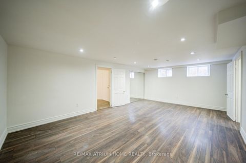 Photo 33 at 18 Doverwood Court, Newtonbrook East, Toronto