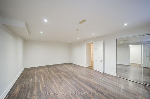 Photo 34 at 18 Doverwood Court, Newtonbrook East, Toronto