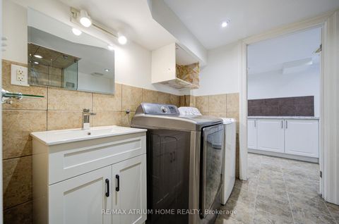 Photo 37 at 18 Doverwood Court, Newtonbrook East, Toronto