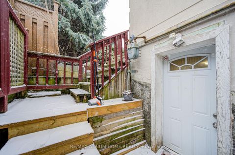 Photo 41 at 18 Doverwood Court, Newtonbrook East, Toronto