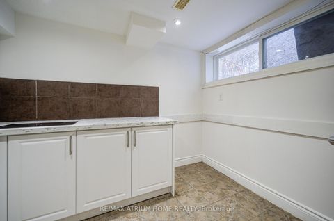 Photo 42 at 18 Doverwood Court, Newtonbrook East, Toronto