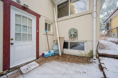 Photo 43 at 18 Doverwood Court, Newtonbrook East, Toronto