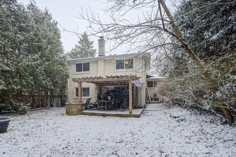 Photo 46 at 18 Doverwood Court, Newtonbrook East, Toronto