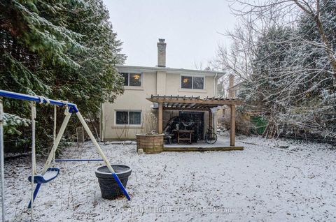 Photo 47 at 18 Doverwood Court, Newtonbrook East, Toronto