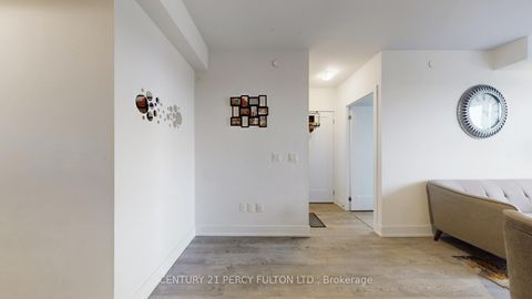 Photo 17 at 1504 - 2550 Simcoe Street N, Windfields, Oshawa