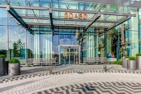 Photo 1 at 543 - 20 Inn On The Park Drive, Don Mills, Toronto