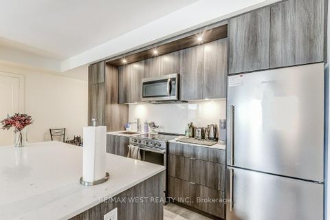 Photo 9 at 543 - 20 Inn On The Park Drive, Don Mills, Toronto