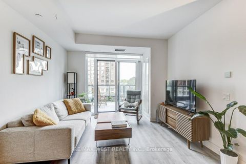 Photo 14 at 543 - 20 Inn On The Park Drive, Don Mills, Toronto