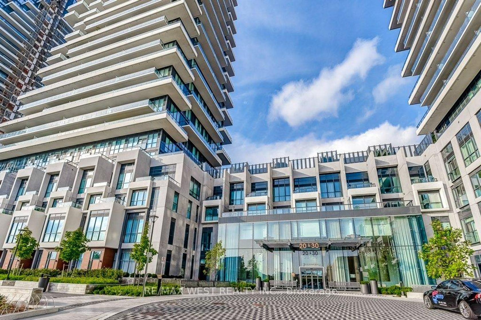 543 - 20 Inn On The Park Drive, Don Mills, Toronto 