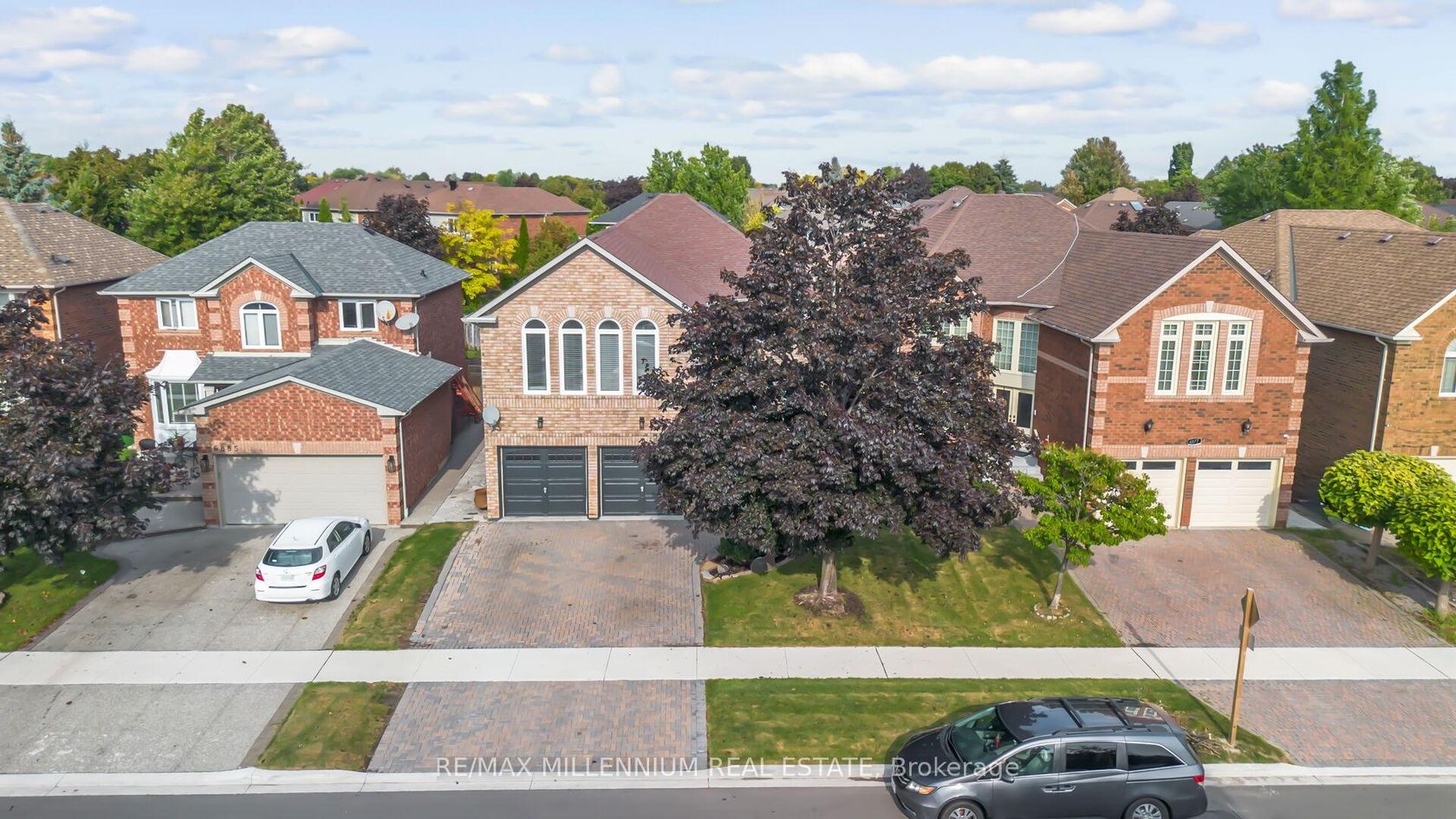 6881 Forest Park Drive, Lisgar, Mississauga by Loree Meneguzzi Real Estate 6881 Forest Park Drive, Lisgar, Mississauga