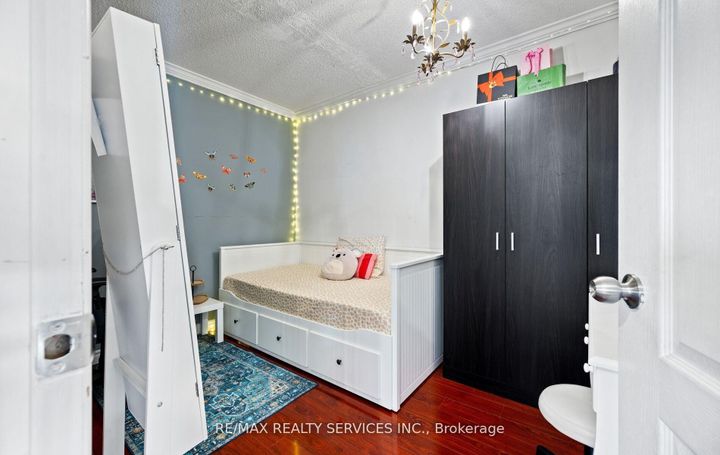 Photo 35 at 23 Edenvalley Road, Fletcher's Meadow, Brampton