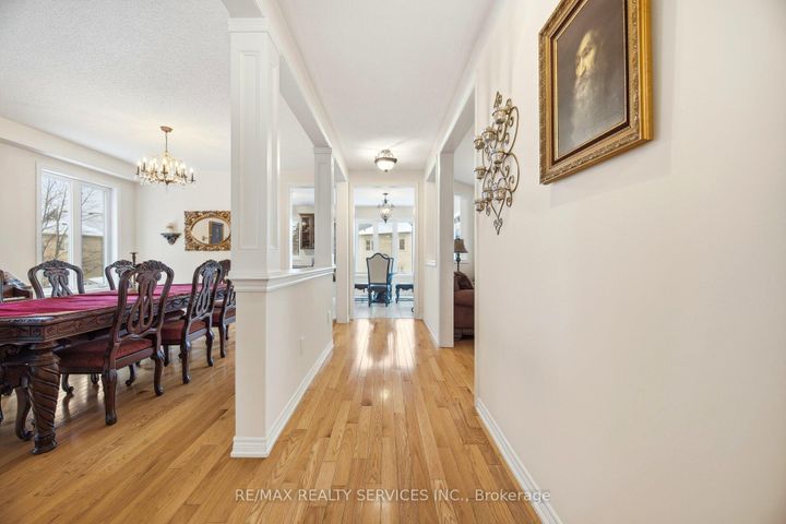 Photo 5 at 17 ISLAND Grove, Credit Valley, Brampton