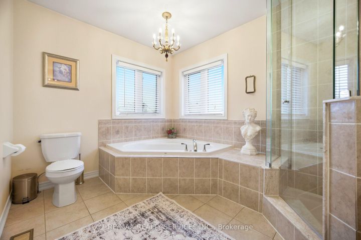 Photo 30 at 17 ISLAND Grove, Credit Valley, Brampton