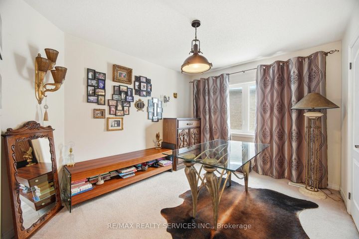 Photo 34 at 17 ISLAND Grove, Credit Valley, Brampton
