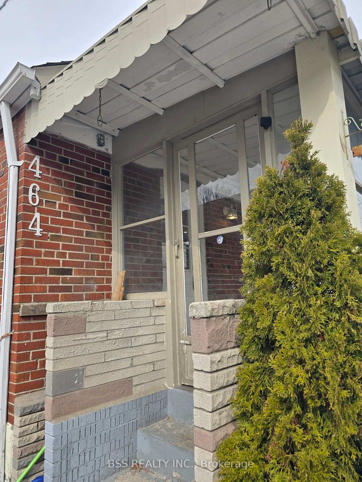 Photo 1 at 464 Warden Avenue, Oakridge, Toronto